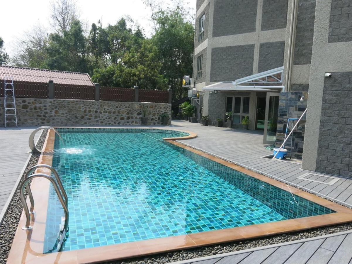 Cha Li'S Family Hotel&Hostel Pai Bagian luar foto