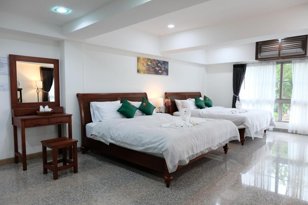 Cha Li'S Family Hotel&Hostel Pai Bagian luar foto